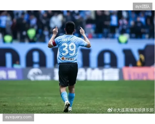 本土主帅李国旭率领大连英博表现优异，成为本赛季一股新生力量。